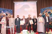 آیین گرامیداشت هفته دفاع مقدس با حضور دانشگاهیان استان کردستان در دانشگاه علوم پزشکی کردستان برگزار شد