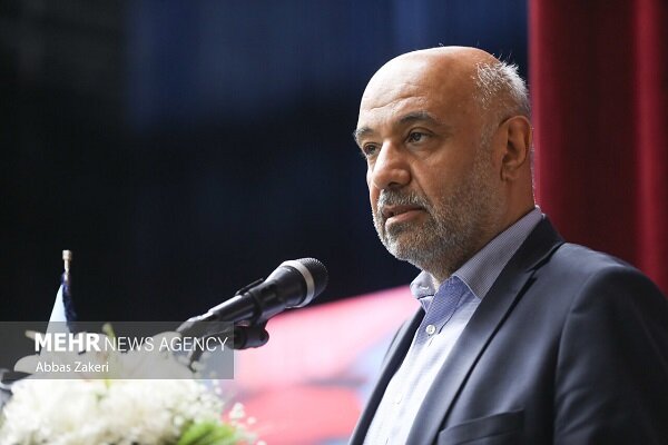 میدری: درآمد ۳۰ میلیونی با خانه در تهران یعنی نیاز به یارانه ندارید