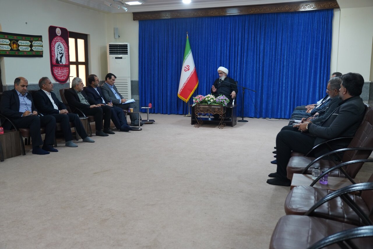 آیتالله صفاییبوشهری: ناآگاهی مدیران از قوانین، هزینههای سنگینی برای نظام اداری دارد