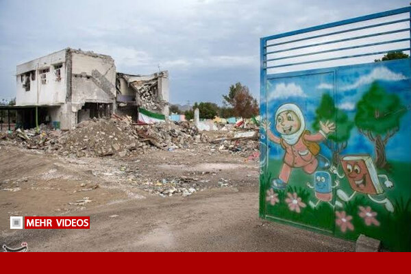 سکوت تلخ در جشن اول مهر میناب؛ وقتی اشکهای یک مادر گویاتر از سخنرانیها شد