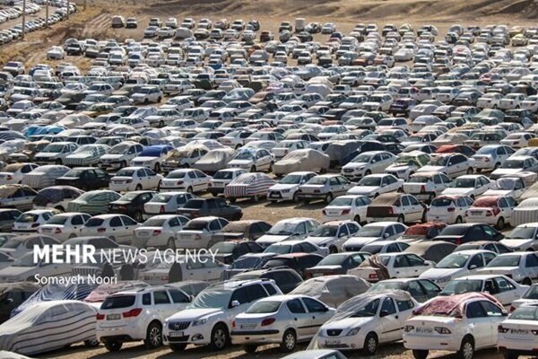 بازار خودرو در آغاز پاییز؛ نوسان قیمت‌ها ادامه دارد