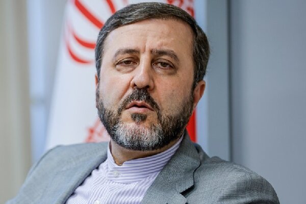 غریب آبادی: ایران از دیپلماسی استقبال می‌کند