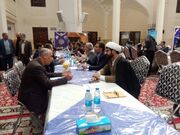 برپایی میز خدمت تبلیغات اسلامی فارس در حرم شاهچراغ(ع)