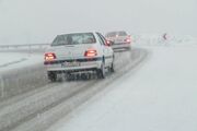 امدادرسانی پلیس به ۳۵۰ خودروی گرفتار در برف و کولاک لرستان