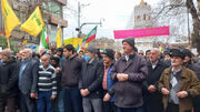جشن انقلاب زیر نم نم وارش در مازندران