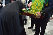 خادمیاران خانواده رضوی از مادران چند فرزندی آران و بیدگلی تجلیل کردند