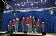 سرودخوانی پسران فومنی در تجمع شبانه