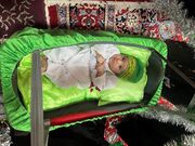 طنین «یا حسین» مادران سفتجانی در سوگ طفل شش‌ماهه کربلا