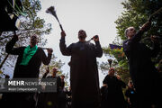 اجتماع عزاداران ابرکوهی با نوای «حسین حسین، ابوالفضل»