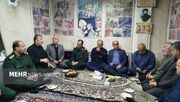 دیدار مسئولان ارشد گیلان با خانواده شهید خوش‌ سیرت در آستانه اشرفیه