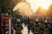 مه‌پاش‌ها، امدادگران و هزاران آتش‌نشان؛ روایت ایمنی مراسم میلیونی وداع