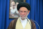امام جمعه دیر: ملت ایران منطق عزت را دنبال می‌کند