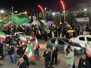 خروش باشکوه پرچم داران کرمانی در میدان آزادی
