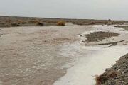 سیل در جاده روستای حسین آباد به زوارم شهرستان شیروان