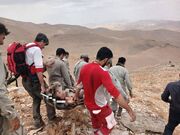 نجات فرد گرفتار در ارتفاعات «سفیدکوه» ازنا