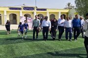 چمن مصنوعی مدرسه ۱۷ شهریور شهر اهرم افتتاح شد