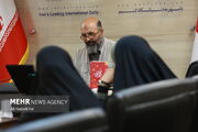 «حوض خون» از منطق زمانی مشخصی پیروی نمی‌کند