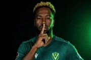 النصر به مهاجم گل نزن استقلال دل بست؛ مأموریت نازون در لیبی