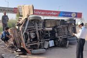 واژگونی مینی‌بوس کارگران در محور یزد ـ میبد با ۸ مصدوم