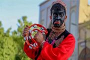 حاجی‌فیروزها امسال دیرترمی‌رسند؛ روایت یک حاجی‌فیروز درشهر از دست‌رفته