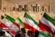 اجتماع جان‌فدایان ایران در تخت‌جمشید