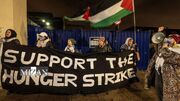 اعتراض حامیان فلسطین به وضعیت زندان‌های انگلیس؛ تاریخ اعتصاب غذای زندانیان از انگلیس تا آمریکا