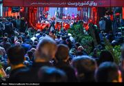 گوشه‌هایی از اجتماع شبانگاهی ۱۴۰۵/۳/۱۸ عاشقان رهبر شهید انقلاب در نزدیکی محل شهادت ایشان؛ رواق کشوردوست