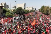 سیل خروشانِ عاشقان آقای ایران در خیابان‌های پایتخت؛ وقتی کوچه‌های تهران میزبان عزاداران خسته شد