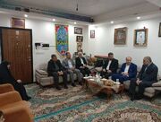 تکریم خانواده‌های شهدای اوین توسط رئیس سازمان زندان‌ها