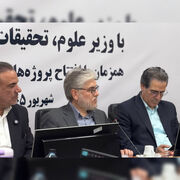 تاب‌آوری مردم فقط با مدیریت بحران به دست نمی‌آید/ توسعه علمی بدون نشاط علمی محقق نمی‌شود/ خودکم‌بینی را کنار بگذاریم و با اعتماد به نفس حرکت کنیم/ علم باید هم مسئله حل کند و هم ثروت تولید کند