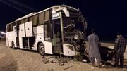 ۶ مصدوم بر اثر برخورد اتوبوس با کشنده تریلی در محور بیرجند-سربیشه