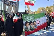 تشکیل زنجیره انسانی ۱۲ کیلومتری جانفدایان در مشهد