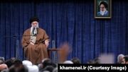 خامنه‌ای می‌گوید سقوط رژیم اسد «نقشهٔ مشترک» آمریکا و اسرائیل با کمک یک کشور همسایه است