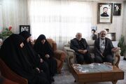 دیدار اعضای دفتر رهبر شهید انقلاب با خانواده شهید نکوئی
