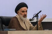 جامعه مؤمنان امروز چاره‌ای جز بازگشت به توحید و صبر ندارد