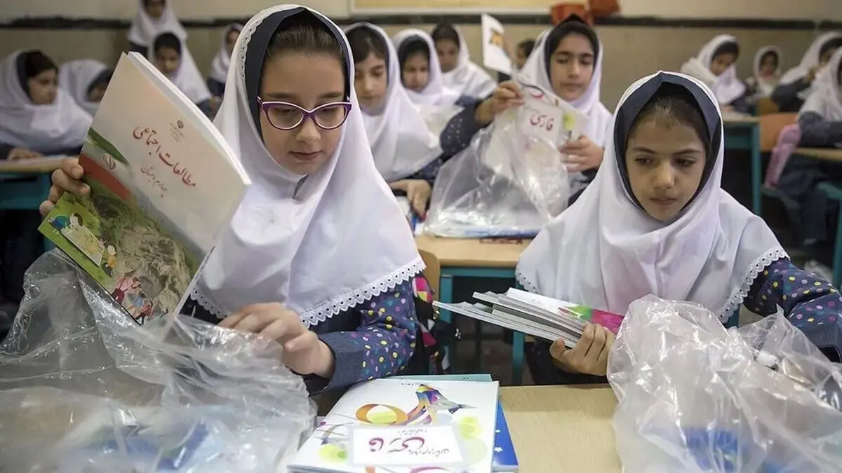قسط‌بندی برای تکلیف ممنوع؛ دریافت ۵۰۰ هزار تومان از والدین در یک مدرسه ابتدایی