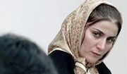 یتمسخر شعرهای شهلا جاهد در دادگاه توسط ناصر محمدخانی ! / نامه تند شهلا از زندان / ریشه عشق خیس شدن دو دلدار در زیر باران نیست عشق این است که من چترم را به روی دلدار بگیرم و او نبیند و هرگز نفهمد که چرا در زیر باران خیس نشد