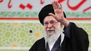 فیلم حضور خاص اینفلوئنسر ایتالیایی در مراسم تشییع رهبر شهید امت با لباس تیم ملی ایران