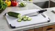 تخته گوشت پلاستیکی بخریم یا نه؟ هر آنچه باید درباره مزایا، معایب و نکات خرید بدانید