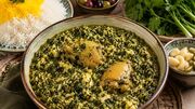 طرز تهیه ترشی تره گیلانی با مرغ؛ غذای خوش‌ عطر و ترش شمالی با فوت‌ و فن‌ های اصیل