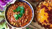 طرز تهیه خورشت نخود فرنگی با گوشت و بدون گوشت + فوت‌ و فن خوشمزه شدن