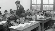 «چوب الف بر سر ما» یعنی چه؟ راز یک عبارت معروف در «یار دبستانی من»