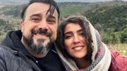 عکس ها / نگاهی به چیدمان مینیمال خانه تازه عروس سینما مونا کرمی بعد از زایمان / از مبلمان و آینه و شمعدان شیک و باکلاس تا لوستر گیاهی و میزناهارخوری خوشرنگ