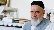 خاطره جالب نعیمه اشراقی از ظرف شستن امام خمینی (ره) و کمک به همسرشان / نوب من بود