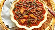آموزش پخت خورش لوبیا سبز مجلسی با مرغ و رب گوجه‌ فرنگی