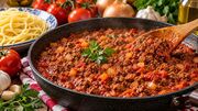 طرز تهیه مایه ماکارونی خوشمزه و مجلسی؛ راز خوش‌ طعم شدن ماکارونی ایرانی