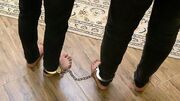 فرار سارق از دست پلیس به پشت‌بام خانه در شکوفه تهران