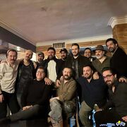 عکسی از تولد مهرداد نصرتی در کنار هنرمندان