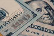 قیمت دلار و یورو در بازار آزاد امروز جمعه ۲۴ بهمن ۱۴۰۴