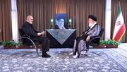 حاج آقامجتبی امور را از طریق ارتباطات کتبی مدیریت می‌کند